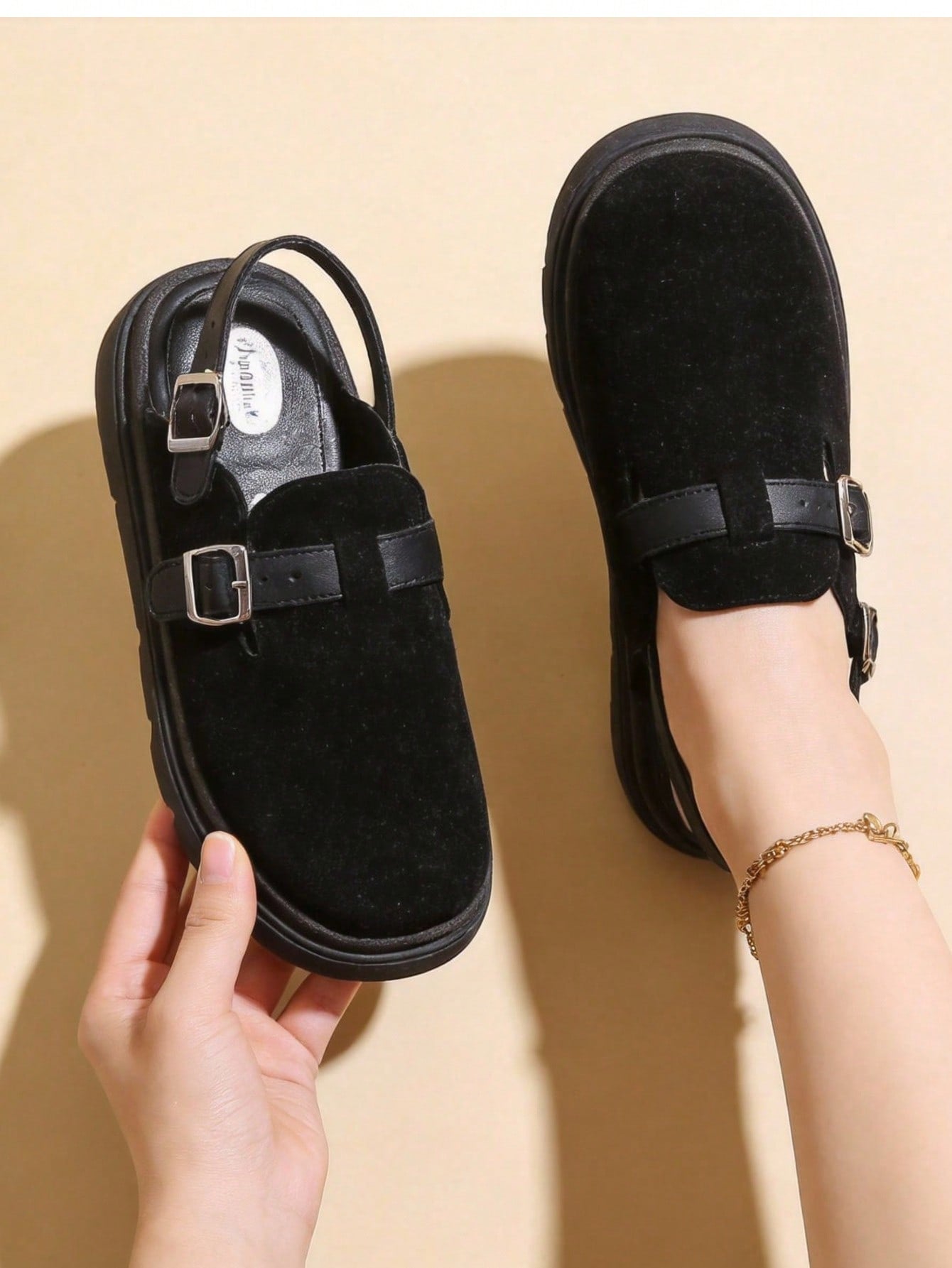 Zapatos Estilo Zuecos Modelo-7030 De Gamuza